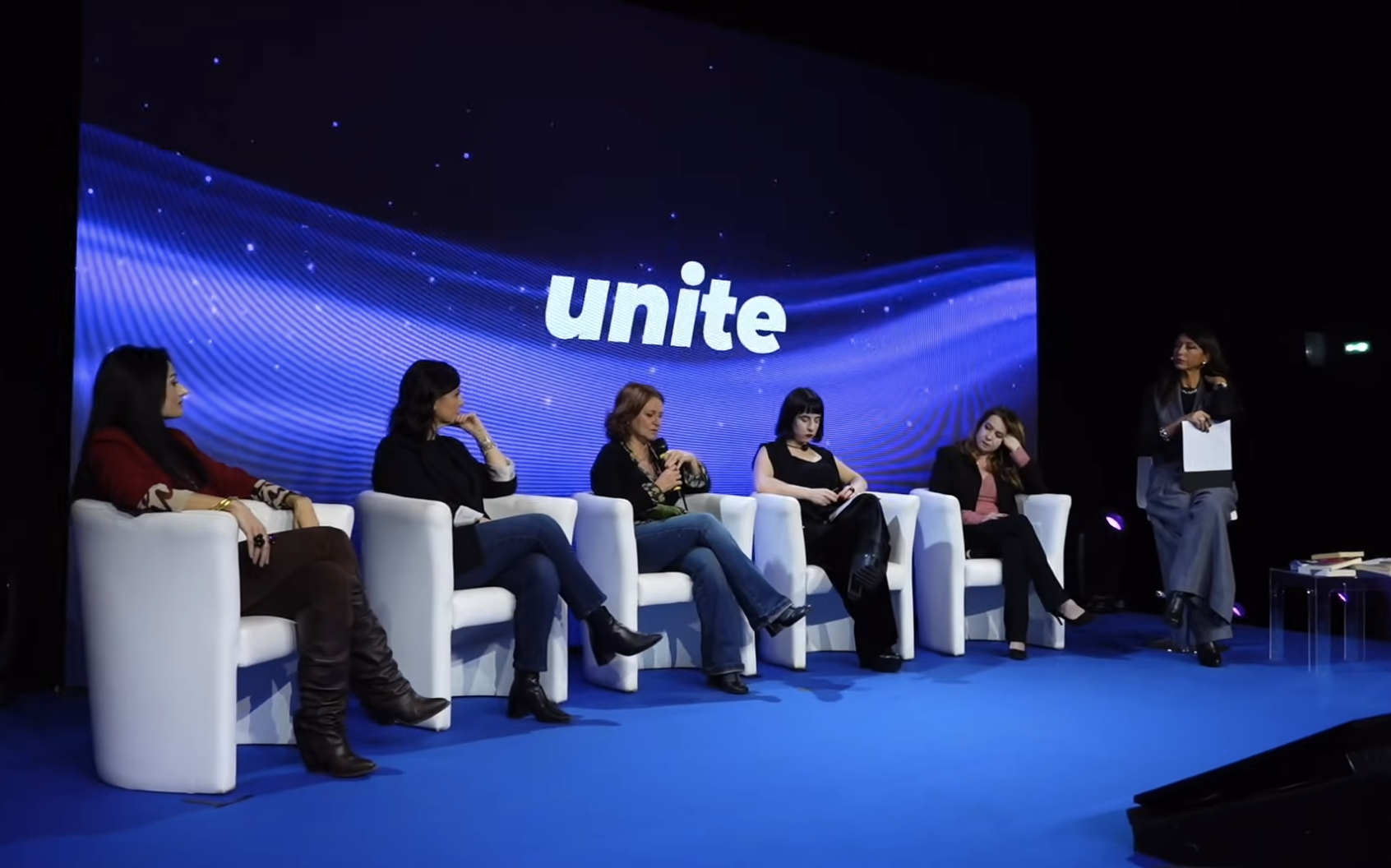 Prostituzione: una questione di parità, diritti e immaginario collettivo femminile